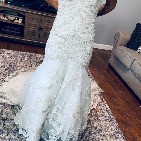 Ivory wedding dress - Picture 5 of 8